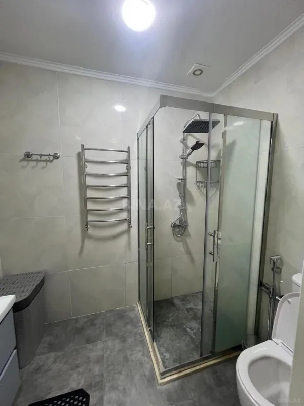 Kirayə verilir 2 otaqlı mənzil 70 m²