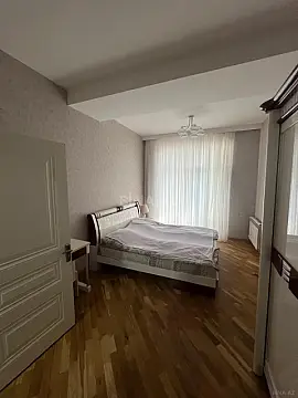 Kirayə verilir 2 otaqlı mənzil 70 m²