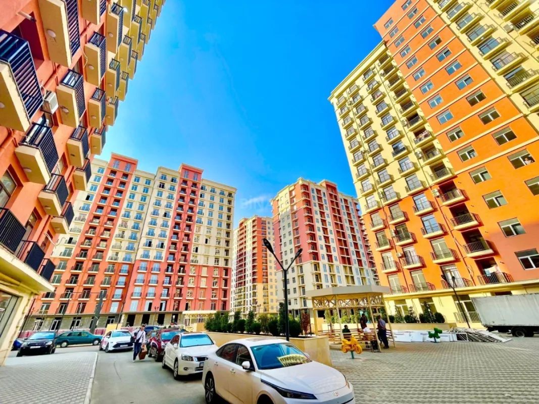 Satılır 2 otaqlı mənzil 65 m²