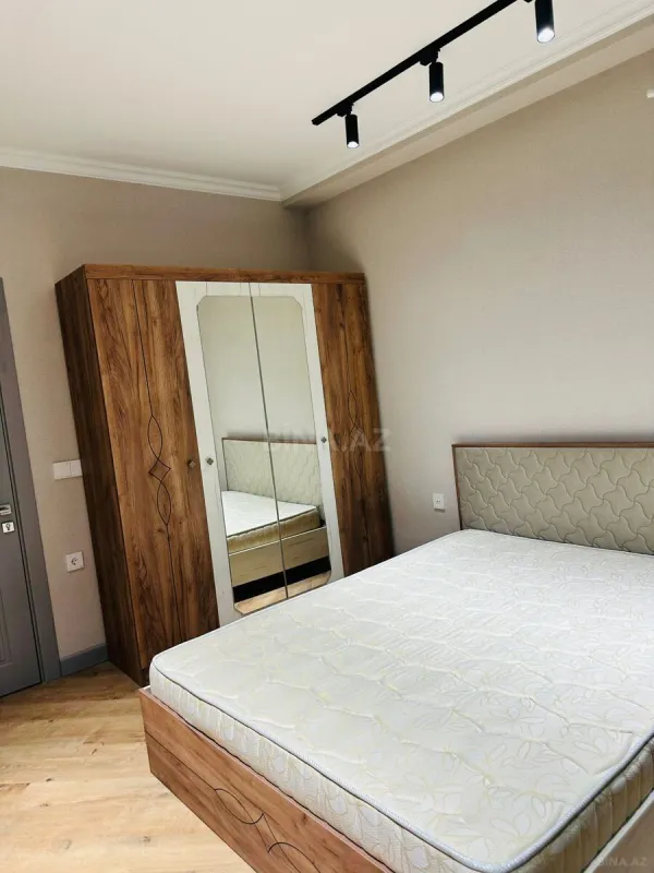 Satılır 2 otaqlı mənzil 65 m²