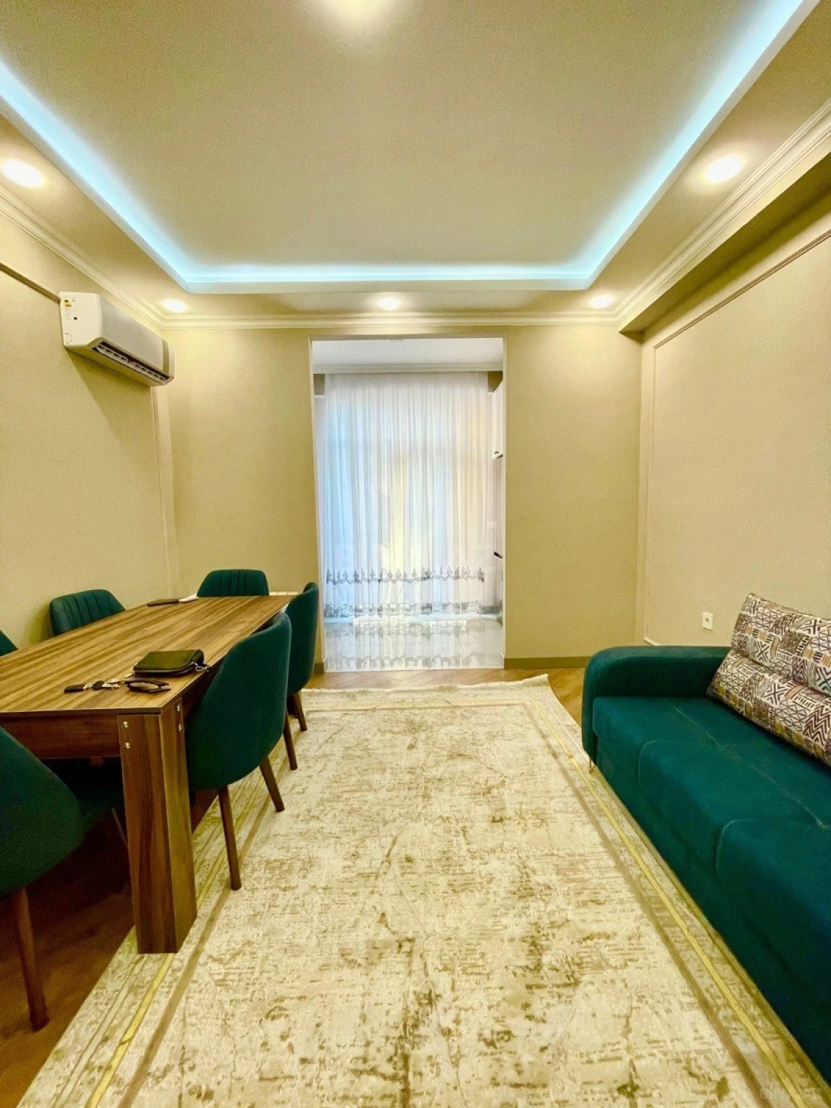 Satılır 2 otaqlı mənzil 65 m²