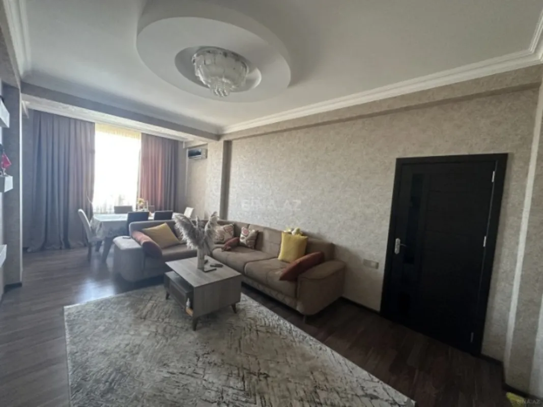 Satılır 2 otaqlı mənzil 87 m²