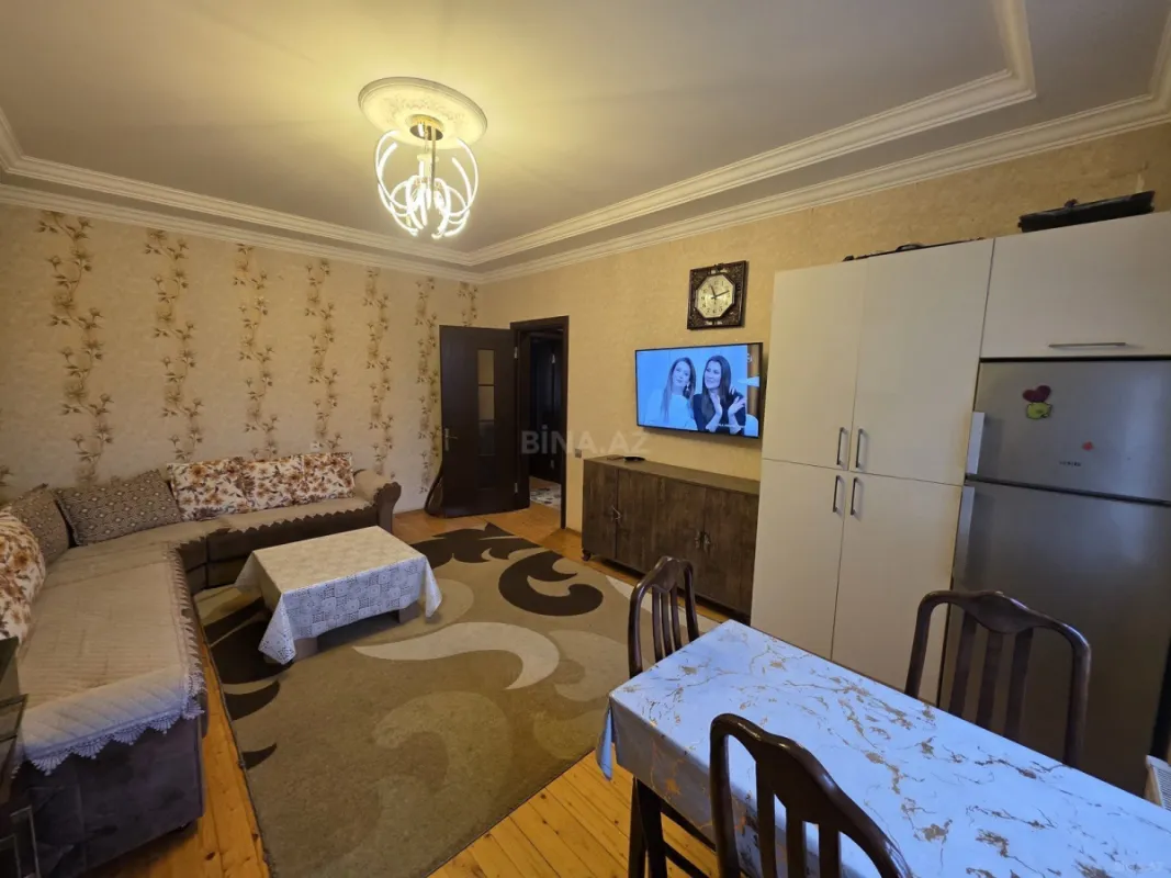 Satılır 4 otaqlı mənzil 100 m²