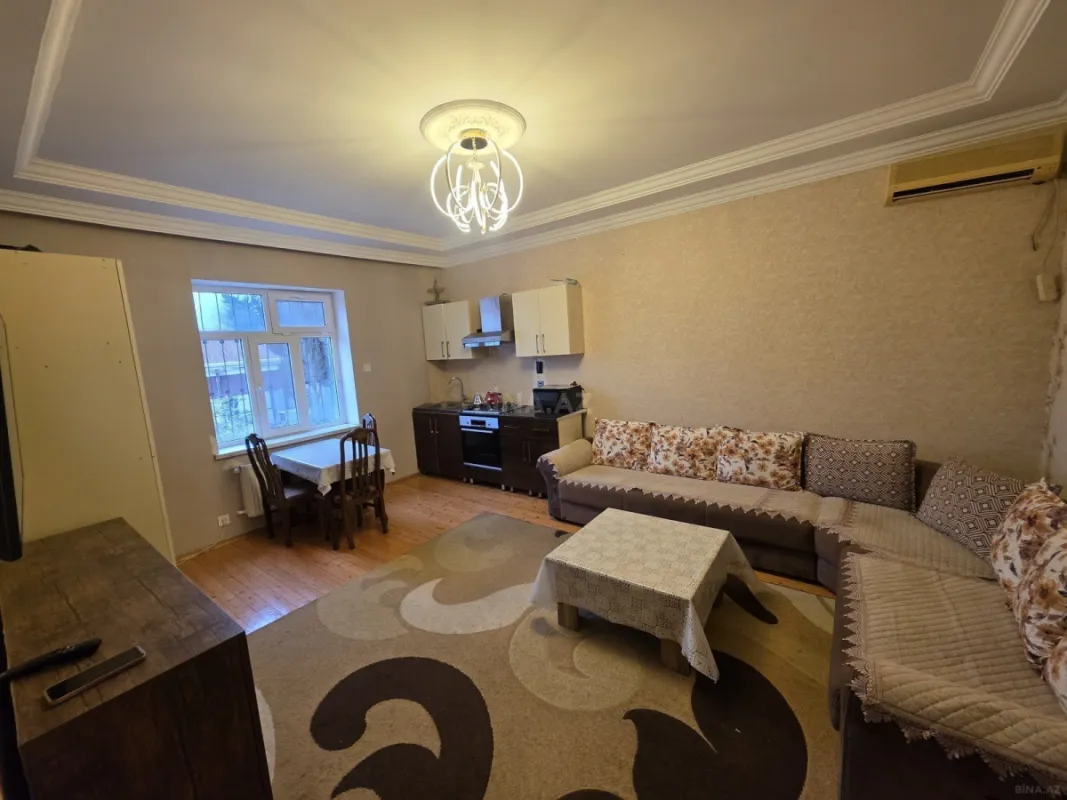 Satılır 4 otaqlı mənzil 100 m²