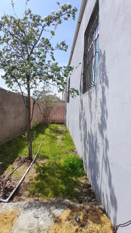 Satılır 4 otaqlı mənzil 100 m²