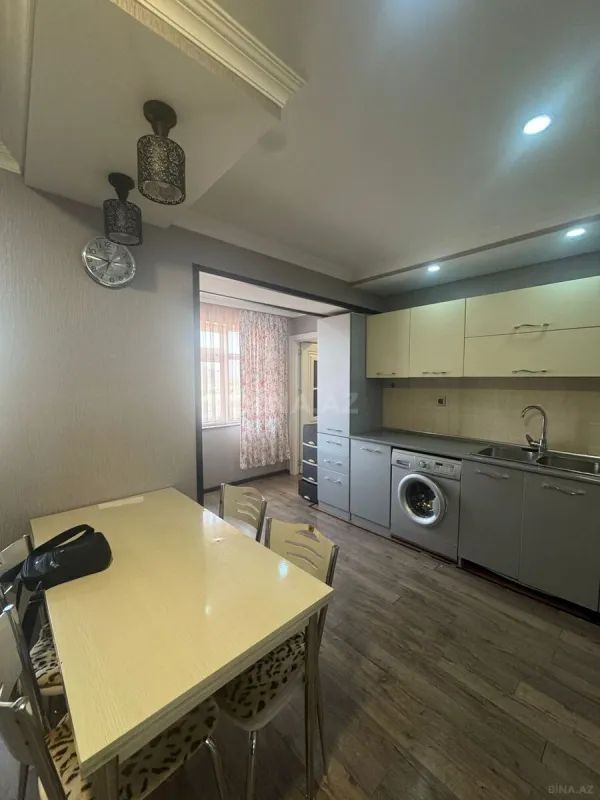 Satılır 4 otaqlı mənzil 100 m²