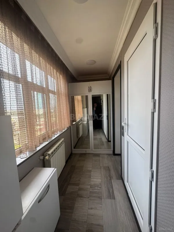 Satılır 4 otaqlı mənzil 100 m²