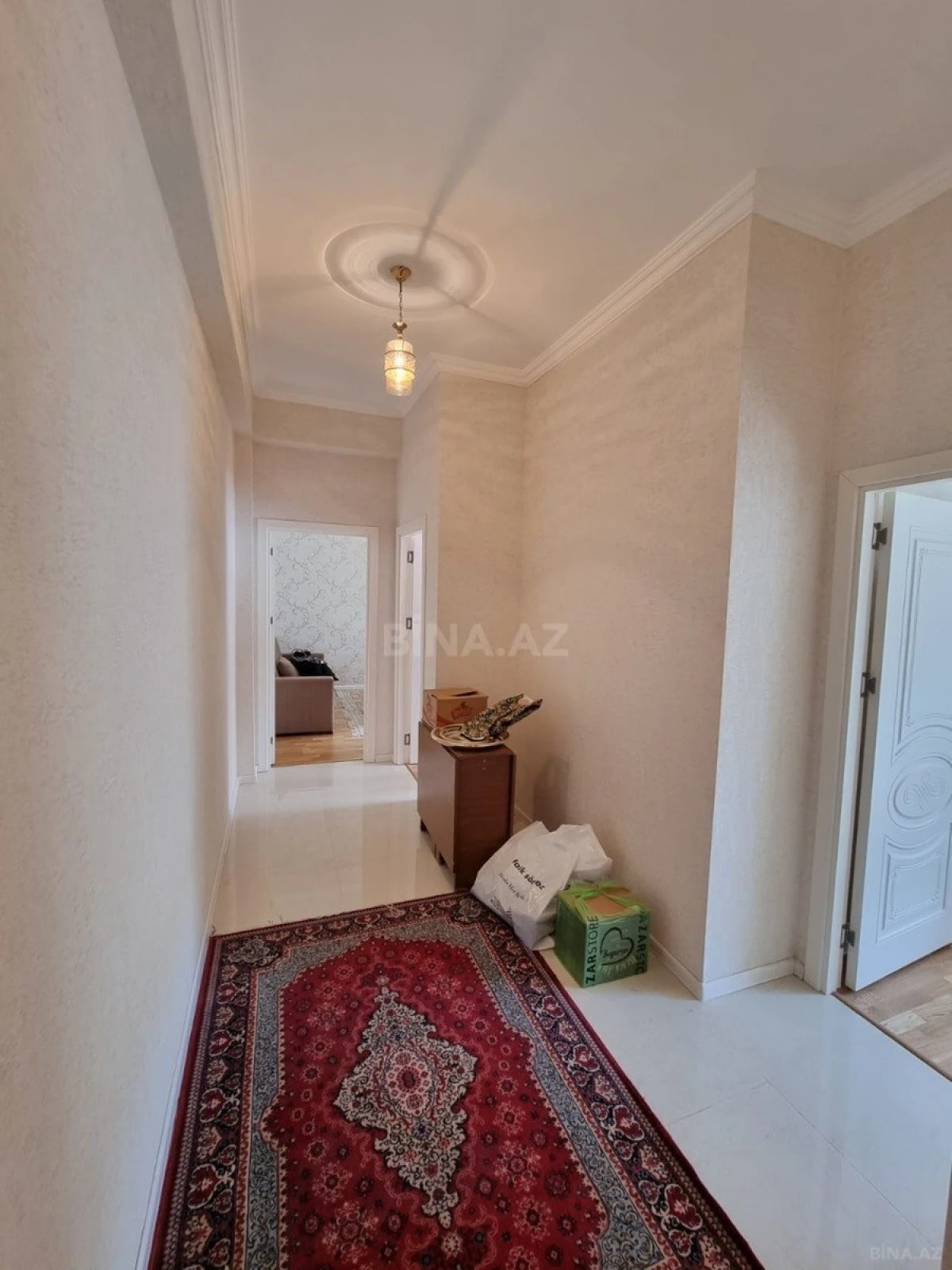 Kirayə verilir 2 otaqlı mənzil 66 m²