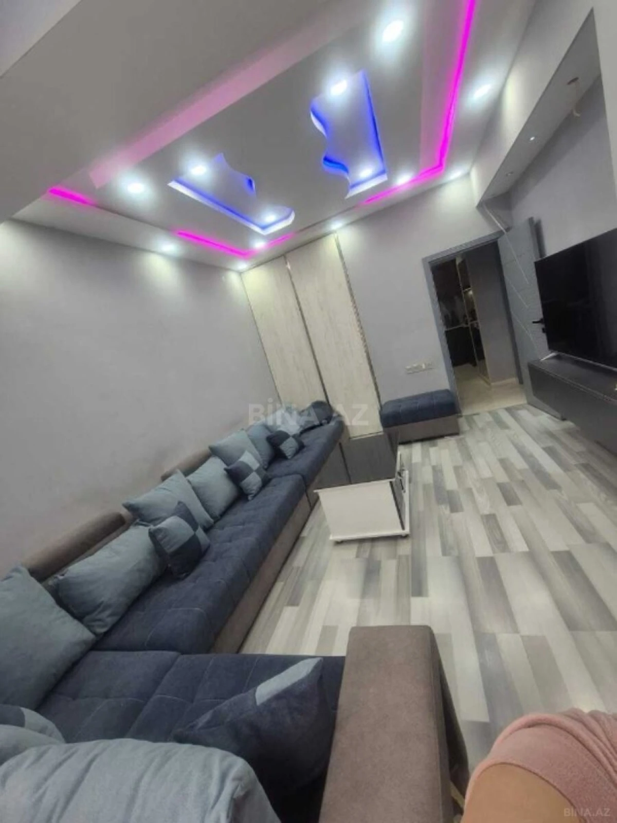 Satılır 2 otaqlı mənzil 68 m²