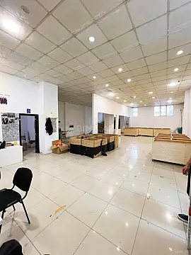 Kirayə verilir obyekt 210 m²