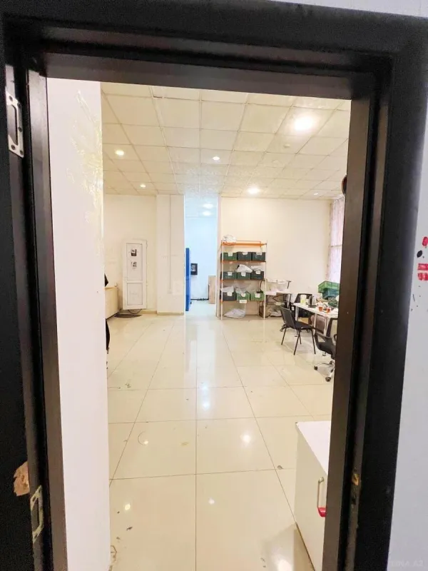 Kirayə verilir obyekt 210 m²