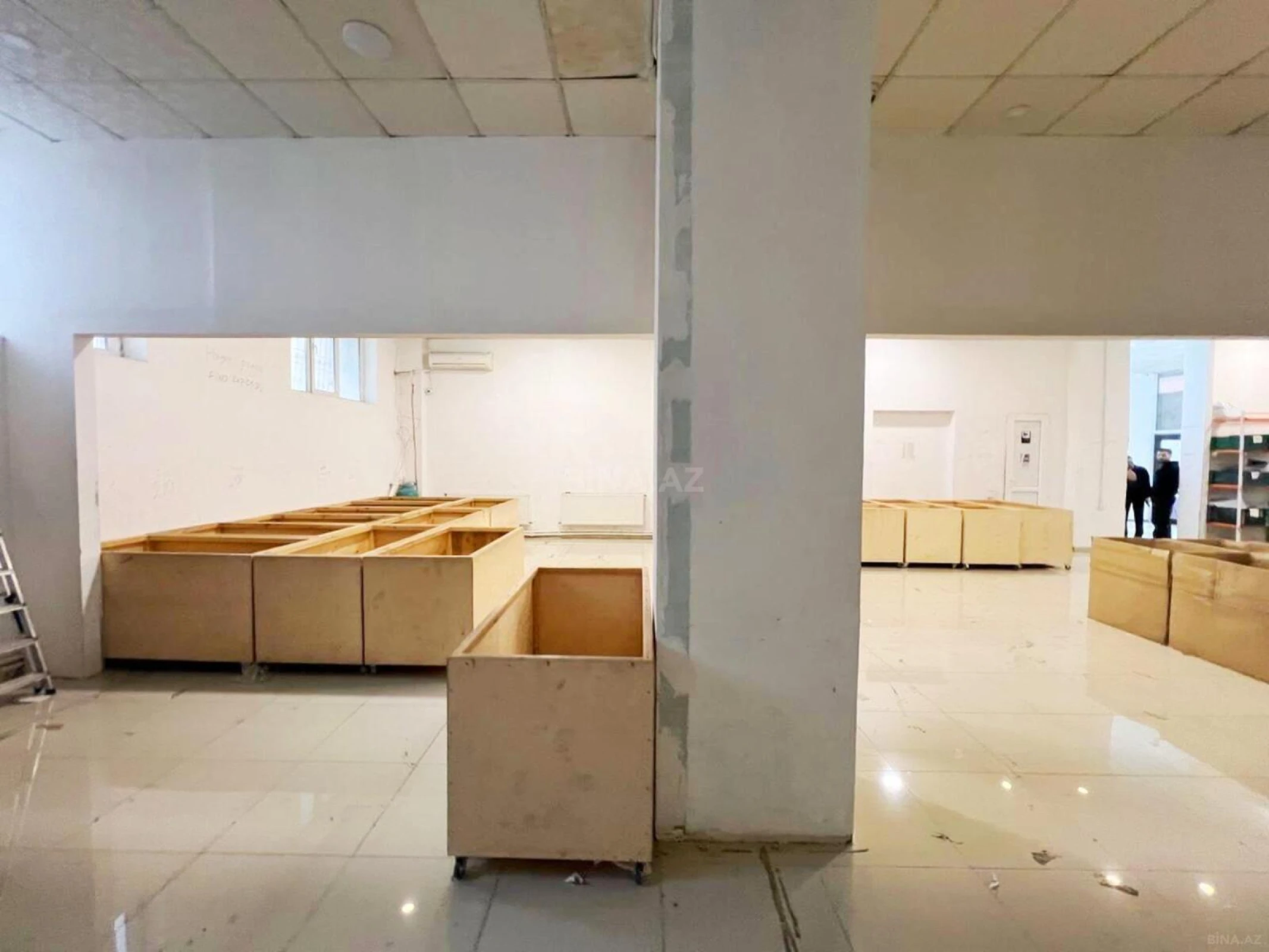 Kirayə verilir obyekt 210 m²