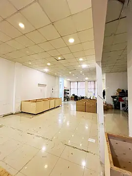 Kirayə verilir obyekt 210 m²