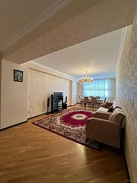 Satılır 3 otaqlı mənzil 125 m² — Bakı, İnşaatçılar 3 otaq 125.00 m²
