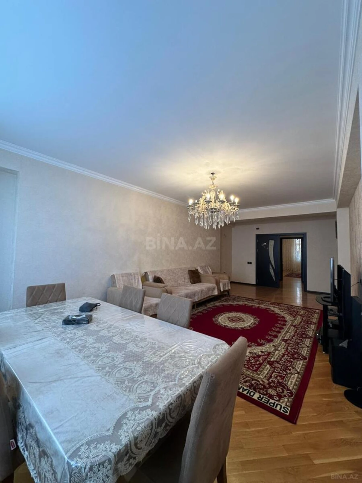 Satılır 3 otaqlı mənzil 125 m²