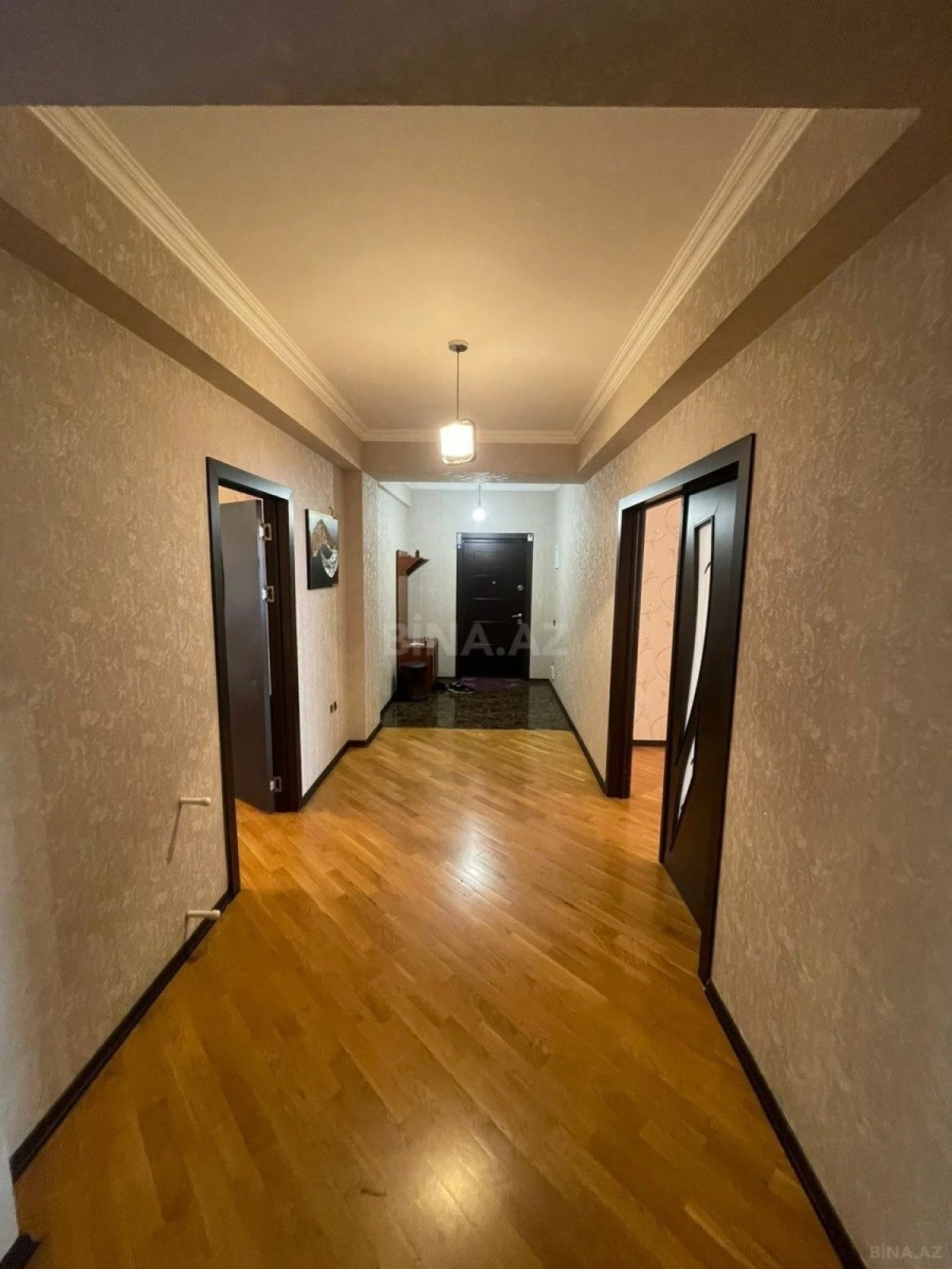 Satılır 3 otaqlı mənzil 125 m²