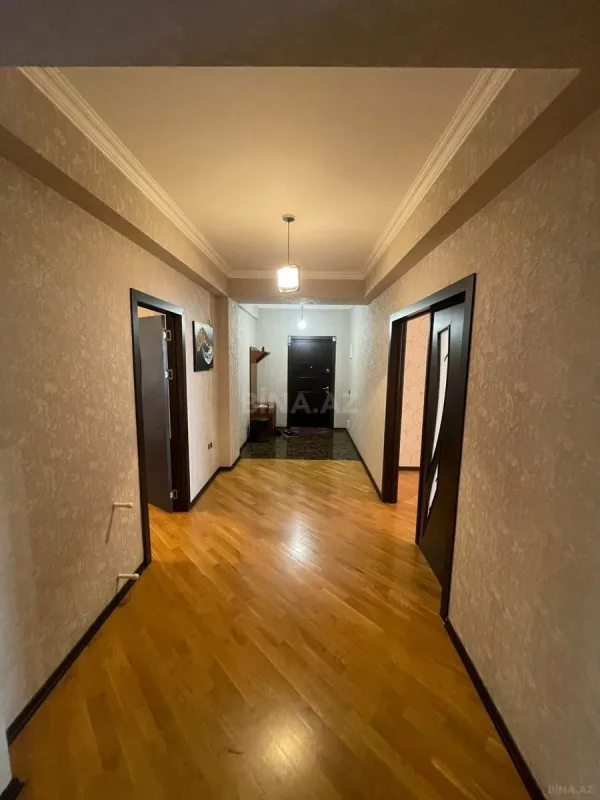 Satılır 3 otaqlı mənzil 125 m²