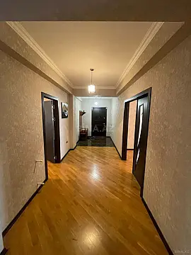 Satılır 3 otaqlı mənzil 125 m²
