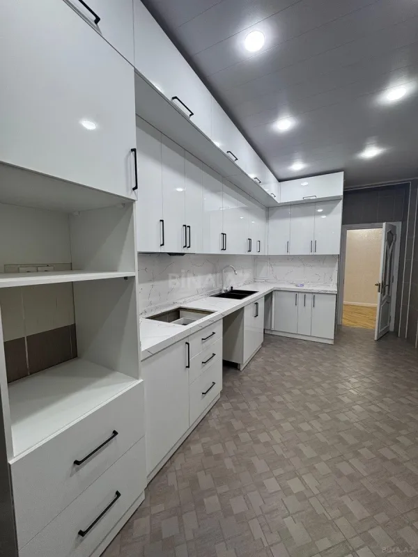 Satılır 3 otaqlı mənzil 125 m²