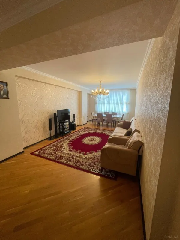 Satılır 3 otaqlı mənzil 125 m²