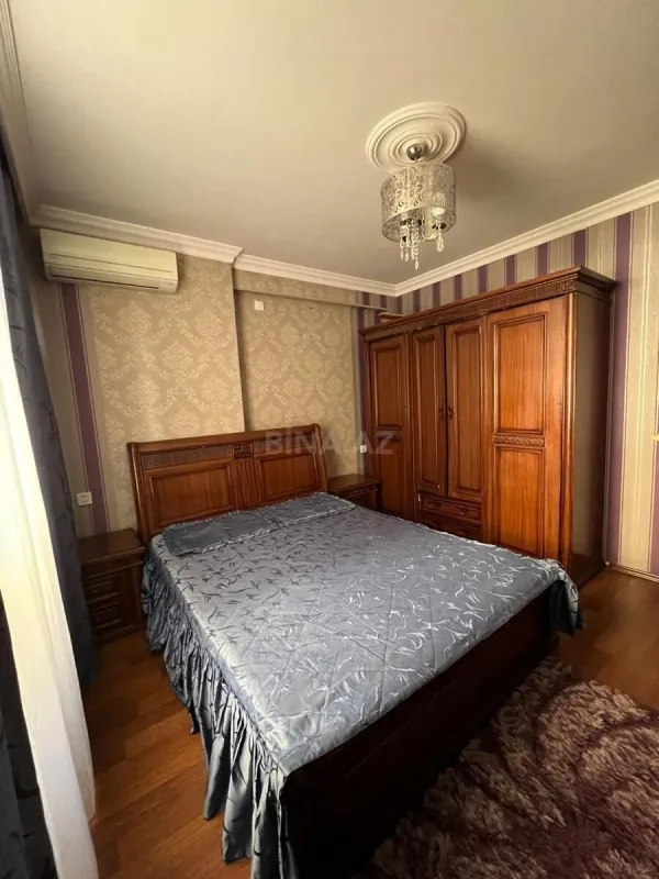 Kirayə verilir 3 otaqlı mənzil 120 m²