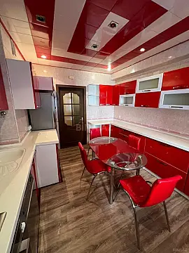 Kirayə verilir 3 otaqlı mənzil 120 m²