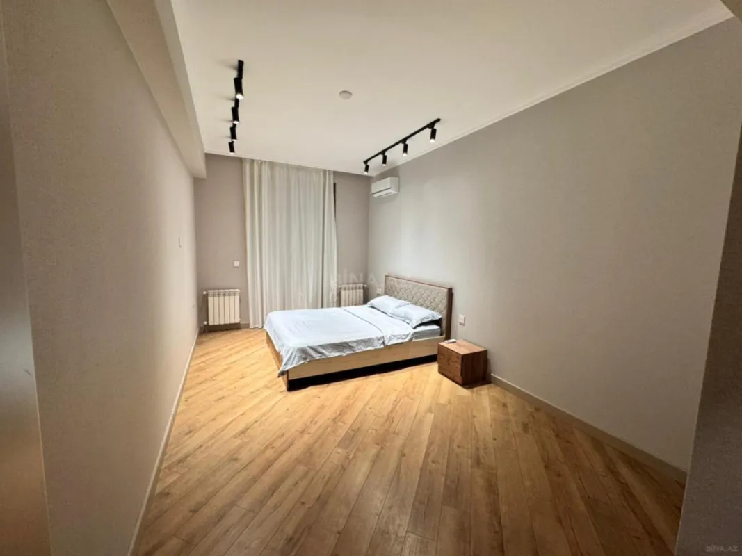 Satılır 2 otaqlı mənzil 68 m²