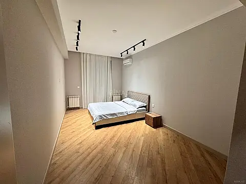 Satılır 2 otaqlı mənzil 68 m²
