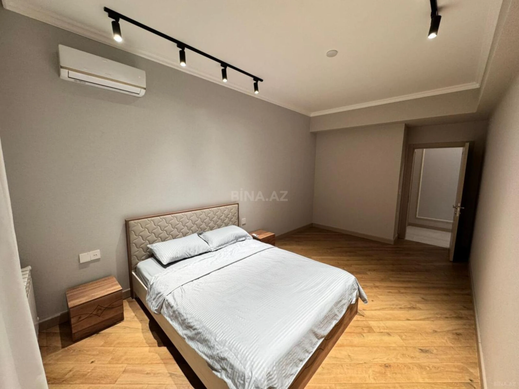 Satılır 2 otaqlı mənzil 68 m²