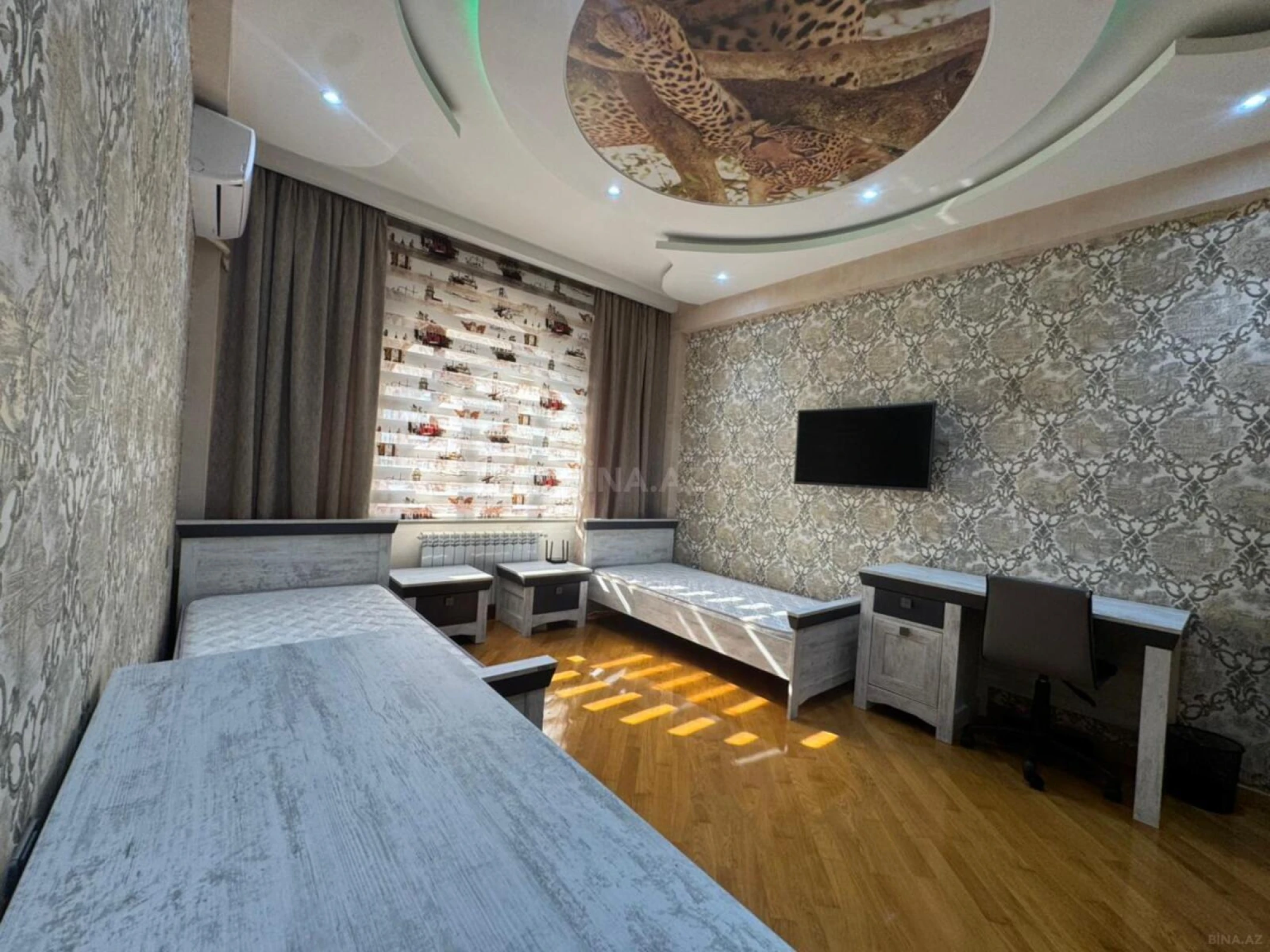 Satılır 3 otaqlı mənzil 140 m²
