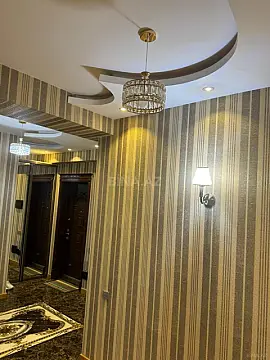 Satılır 3 otaqlı mənzil 140 m²