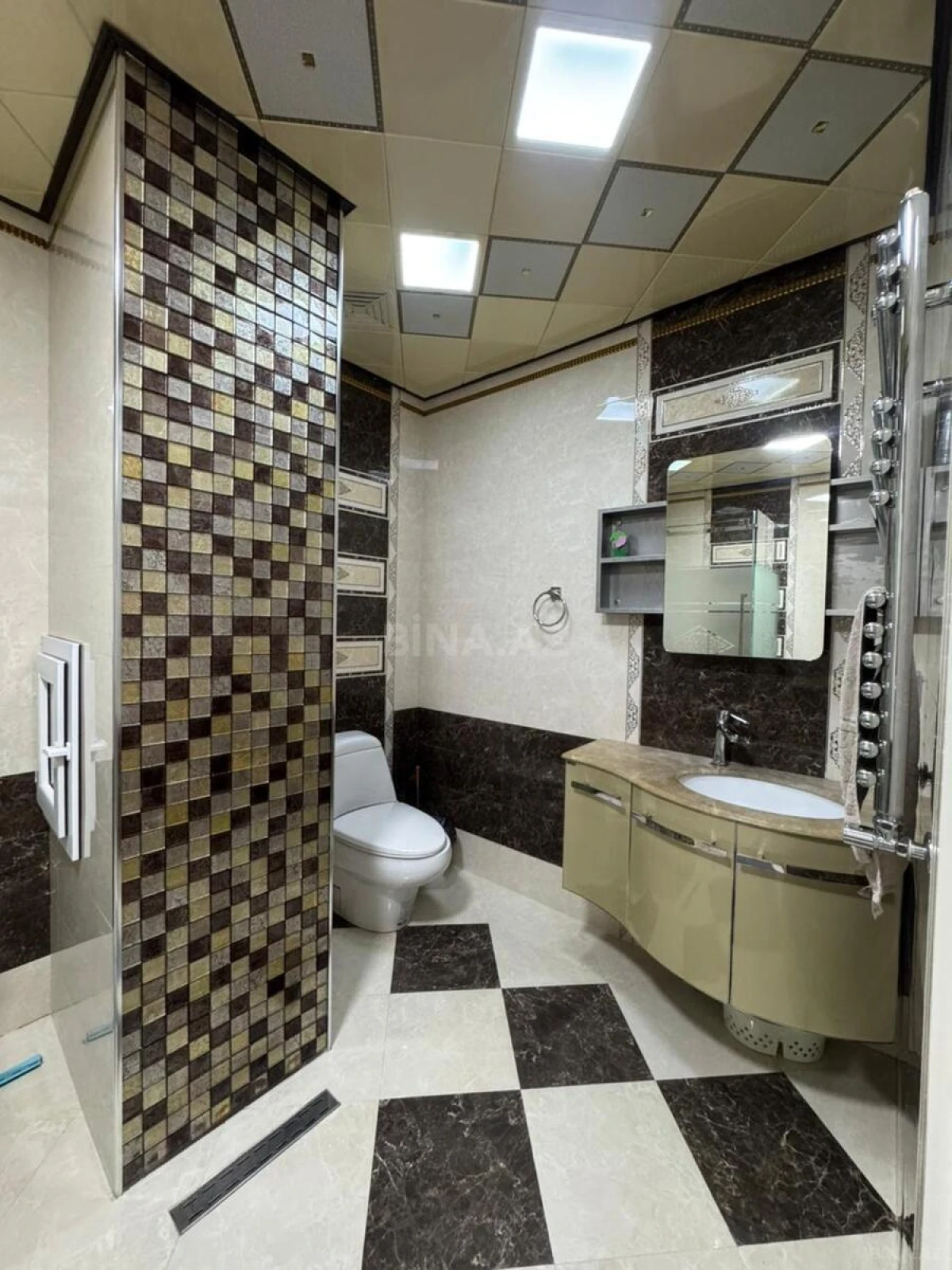 Satılır 3 otaqlı mənzil 140 m²