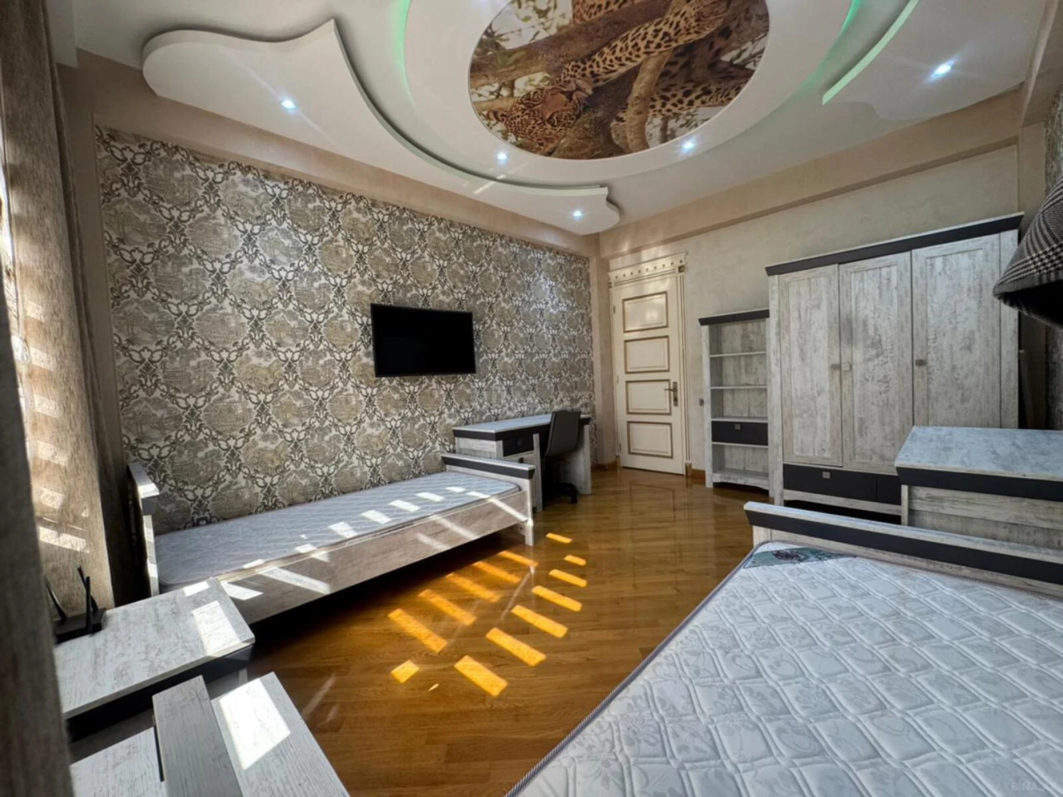 Satılır 3 otaqlı mənzil 140 m²