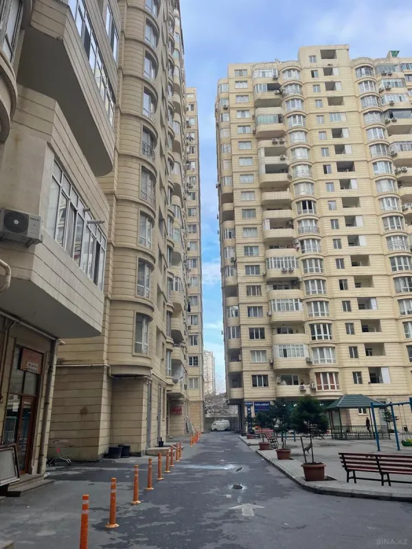 Satılır 2 otaqlı mənzil 69 m²