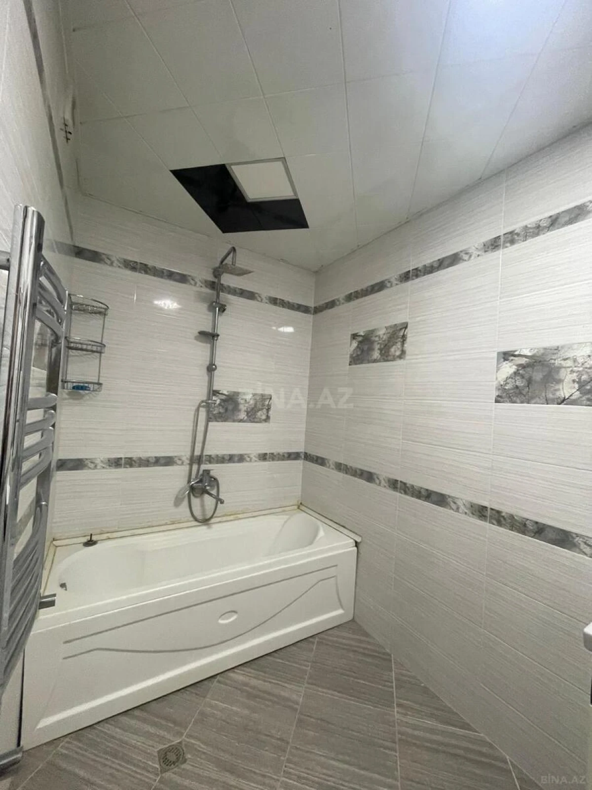 Satılır 2 otaqlı mənzil 69 m²