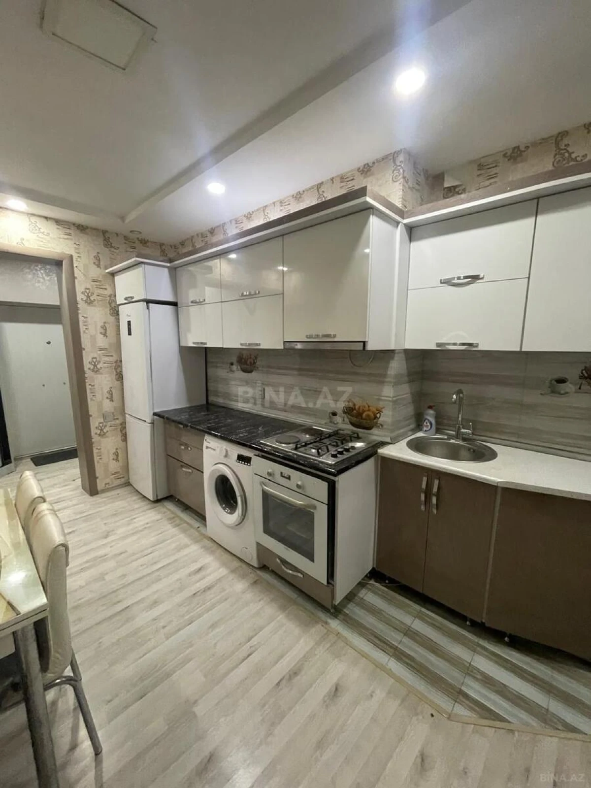 Satılır 2 otaqlı mənzil 69 m²