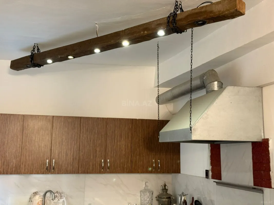 Satılır 6 otaqlı həyət evi 210 m²