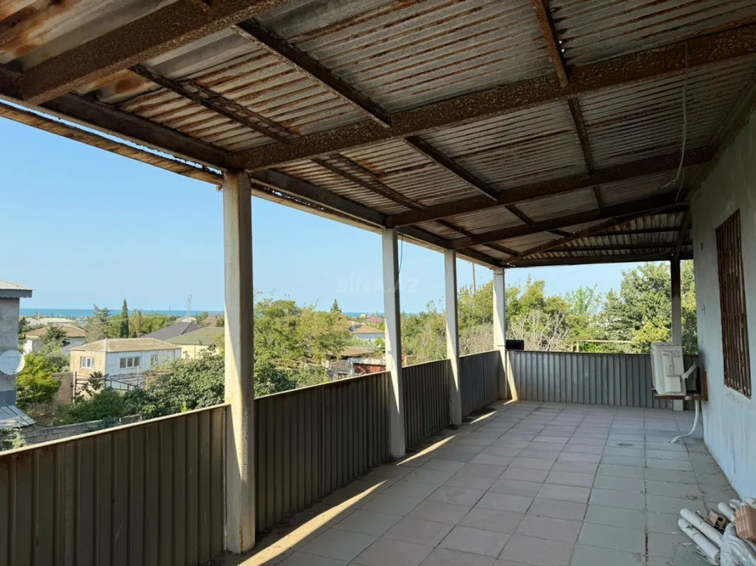 Satılır 6 otaqlı həyət evi 210 m²