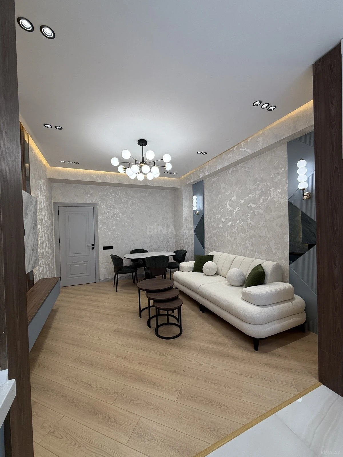 Satılır 2 otaqlı mənzil 55 m²