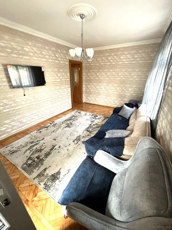 Kirayə verilir 2 otaqlı mənzil 60 m²