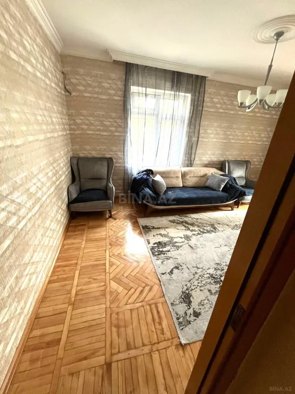Kirayə verilir 2 otaqlı mənzil 60 m²