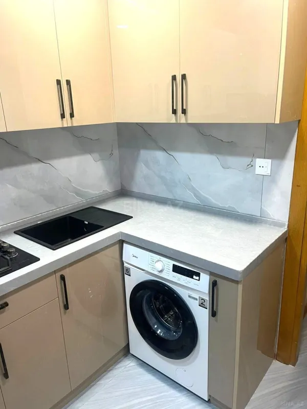 Kirayə verilir 2 otaqlı mənzil 60 m²