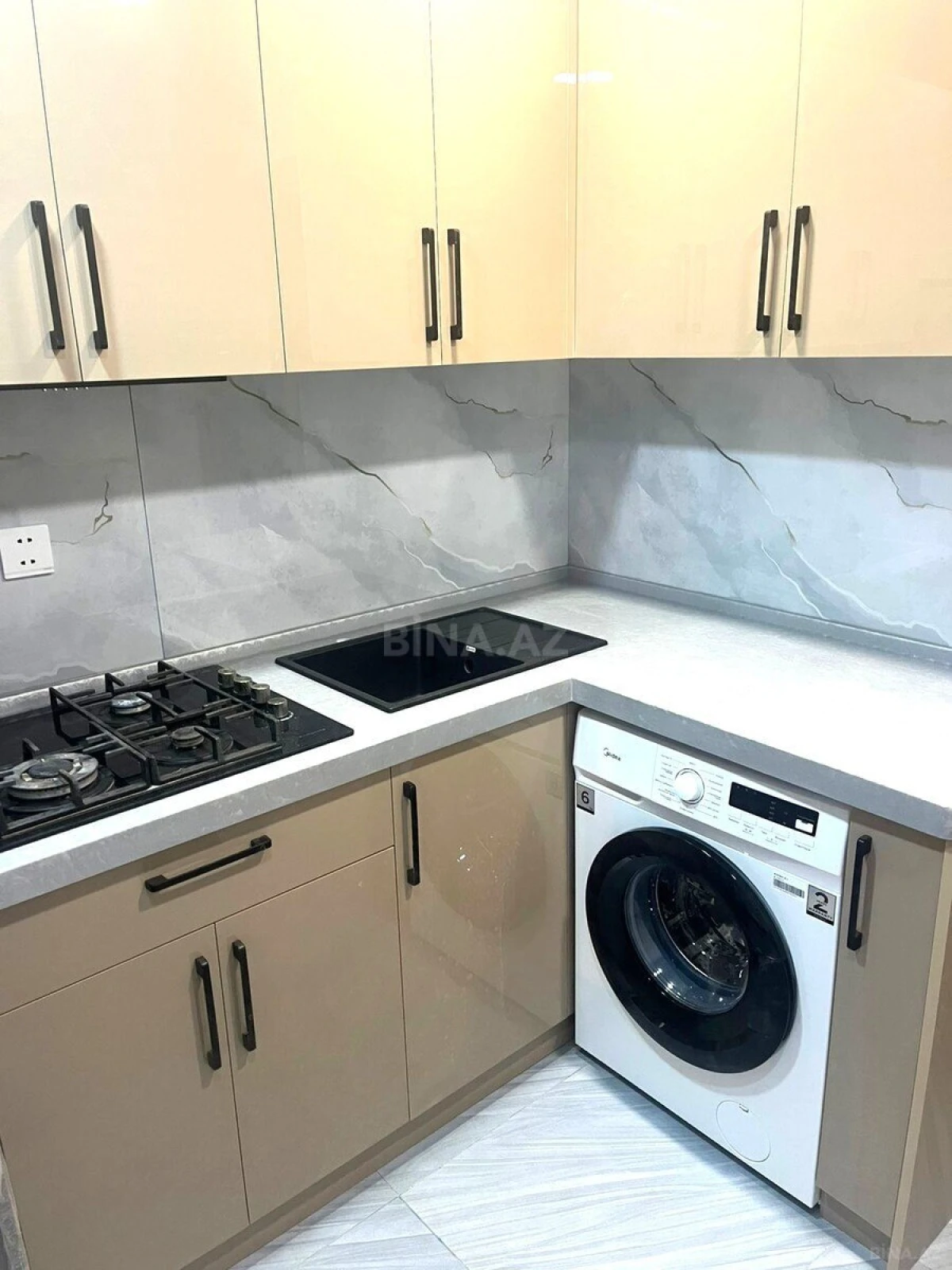 Kirayə verilir 2 otaqlı mənzil 60 m²