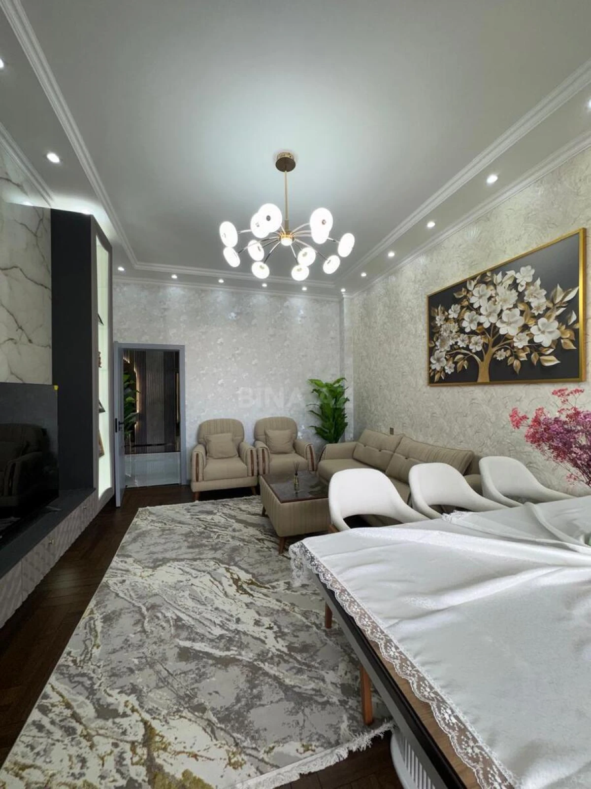 Satılır 3 otaqlı mənzil 106 m²