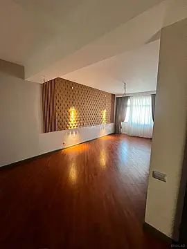 Satılır 3 otaqlı mənzil 135 m²