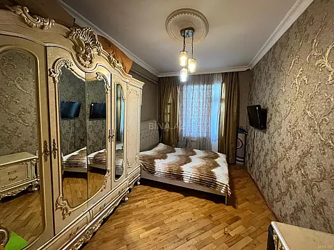 Satılır 3 otaqlı mənzil 60 m²