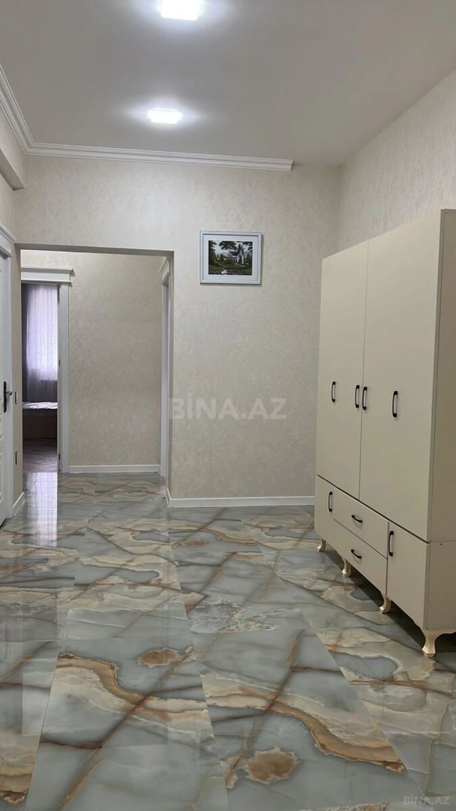 Kirayə verilir 3 otaqlı mənzil 115 m²