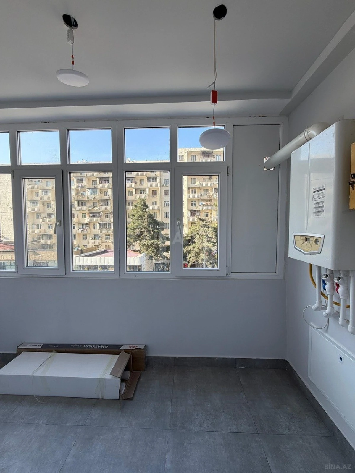 Satılır 2 otaqlı mənzil 82 m²