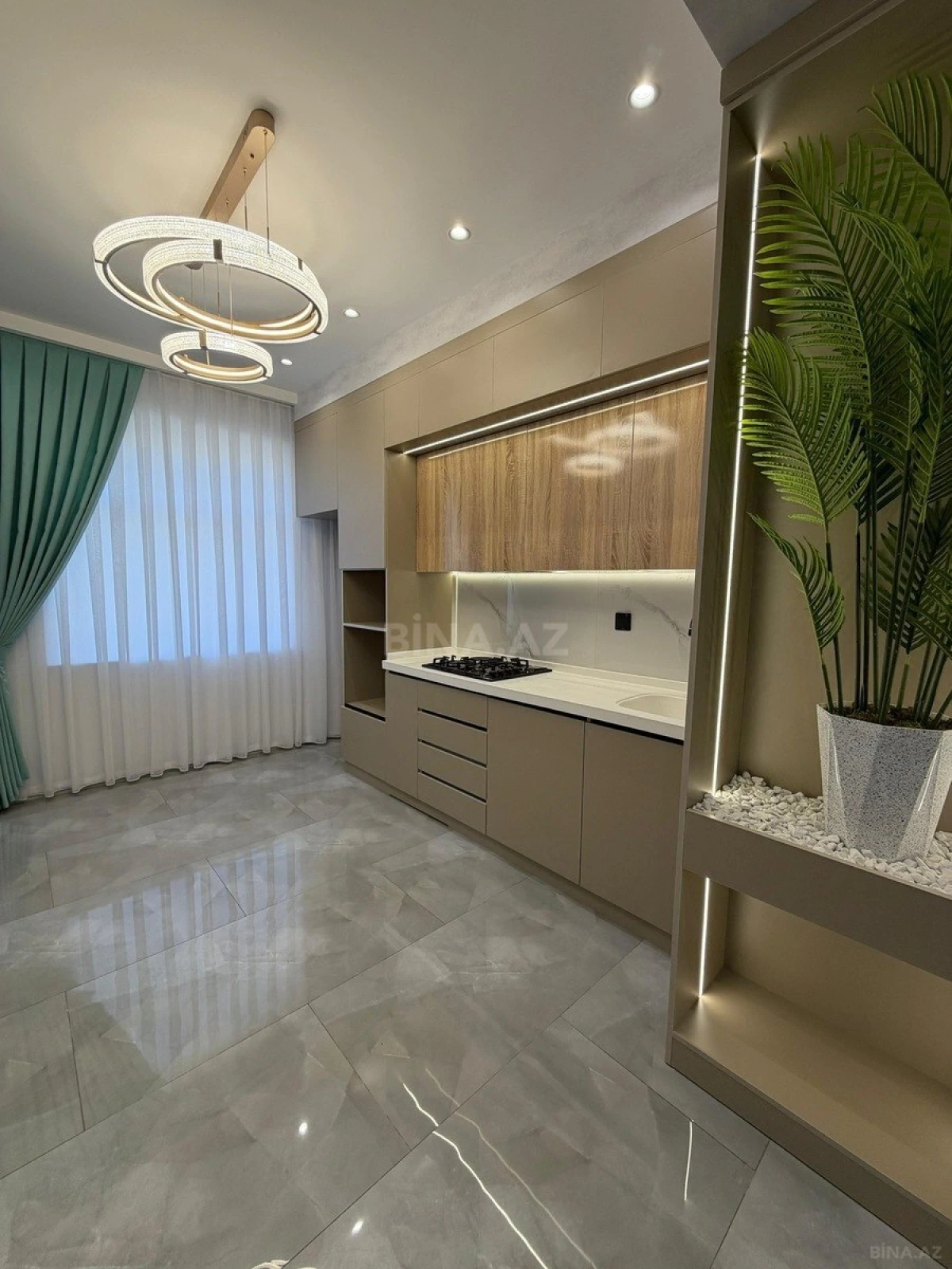 Satılır 2 otaqlı mənzil 82 m²