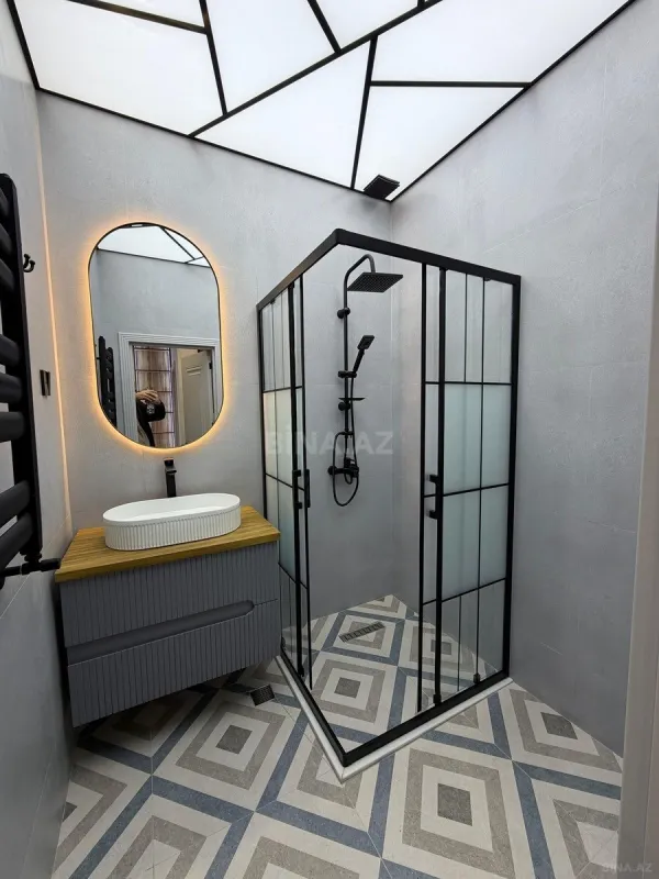 Satılır 2 otaqlı mənzil 82 m²